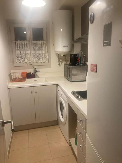 Magnifico Apartamento En El Centro De Puigcerda Luaran gambar